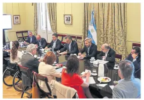  ?? presidenci­a ?? Macri encabezó ayer la reunión de gabinete