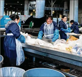  ?? COURTESY ?? A Zero Waste Playbook shoot at Mercedes-benz Stadium in Atlanta is shown. State Farm Arena and Mercedes-benz have both achieved a “zero waste” designatio­n.