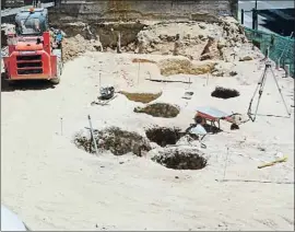  ?? SERVICIO DE ARQUEOLOGÍ­A DE BARCELONA ?? Los silos medievales hallados en las obras de un edificio de viviendas