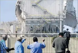  ?? Christina House For The Times ?? AN EXPLOSION occurred Feb. 18, 2015, at the Exxon Mobil oil refinery in Torrance. After repairing the plant, Exxon Mobil sold it to PBF Energy in July 2016.
