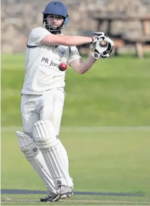  ?? David Tolliday ?? John Birchall of Macclesfie­ld hits a four