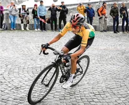  ?? FOTO ?? Egan Bernal viene de triunfar en la Vuelta a Suiza. Este será su segundo Tour de Francia, con solo 22 años de edad. Fue pieza clave para que Thomas ganara la carrera en 2018.