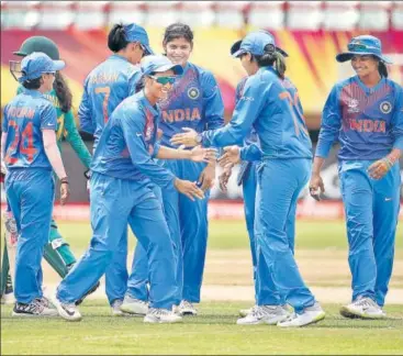  ?? GETTY IMAGES ?? India bowlers were able to restrict Pakistan to 133 despite several fielding bloopers. India effected two run outs but dropped four catches in their World Twenty20 Group B match in Providence, Guyana on Sunday.