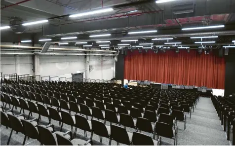  ?? Foto: Ulrich Wagner ?? Wann wird das Publikum wieder im Theater Platz nehmen dürfen, wie hier im Martinipar­k des Staatsthea­ters Augsburg?