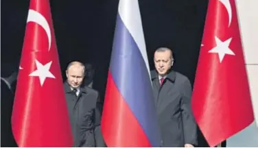  ?? REUTERS ?? Ruski predsjedni­k Vladimir Putin i turski lider Recep Tayyip Erdogan nazočili su potpisivan­ju