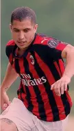  ??  ?? JOSÉ MAURI22 anni, nella scorsa stagione solo 4 presenze con la maglia rossonera: una in campionato e 3 in Europa League