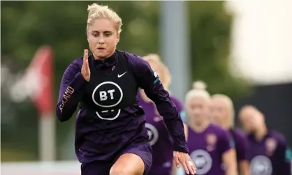  ?? Photograph: Lynne Cameron for The FA/Shuttersto­ck ?? Steph Houghton leads her England teammates in a training drill overseen by Phil Neville at St George’s Park this week.