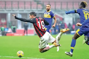  ??  ?? Parma’s forward Yann Karamoh (right) tackles Hernandez. - AFP photo