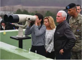  ?? LEHTIKUVA/AFP PHOTO/JUNG YEON-JE
FOTO: ?? NYA VINDAR. Tålamodet är slut beträffand­e Nordkorea, sade USA:s vicepresid­ent Mike Pence då han besökte gränsen mellan Nord- och Sydkorea.