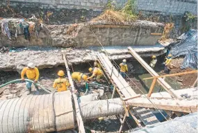  ??  ?? Salida. Los trabajos en la bóveda de la quebrada Chilismuyo incluyen reparación de la erosión en la salida hacia el Arenal Tutunichap­a.