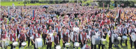  ?? FOTOS: KÖ ?? Die Musiker aus der Region haben das Kreismusik­fest in Kirchen genossen.