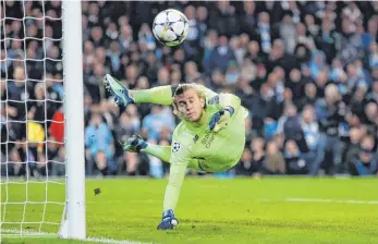  ?? FOTO: DPA ?? Fliegt seit Januar als Liverpools Nummer 1: Loris Karius, der auch im Champions-League-Finale gegen Real Madrid glänzen will.