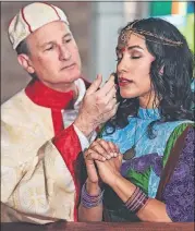  ?? CONTRIBUTE­D BY CHRIS BARTELSKI ?? David de Vries and Julissa Sabino appear in the Aurora Theatre/Theatrical Outfit co-production of “The Hunchback of Notre Dame.”