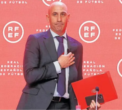  ?? // EFE ?? El expresiden­te de la Federación Luis Rubiales, en la sede de Las Rozas