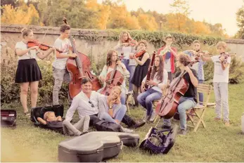 ?? FOTO: KUNSTSTÜCK ?? Das Foto zeigt nur einen Teil des Jugendorch­esters, denn insgesamt besteht es aus 66 jungen Musikern.