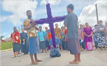  ?? Picture SERAFINA SILAITOGA ?? Catholics in Labasa during the cross walk in town last year.