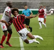  ?? (Photo F.Fernandes) ?? Lamine Diaby-Fadiga a marqué mais n’a pu empêcher le revers du Gym.