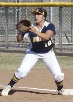  ?? KARINA LOPEZ PHOTO ?? Calipatria High’s Delaney Hernandez awaits a throw at first for the Hornets during their CIF-SDS Div. IV play-in game against Classical Academy on Tuesday.