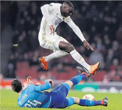  ??  ?? Ostersunds’ Ken Sema evades a tackle by Arsenal’s Hector Bellerin.