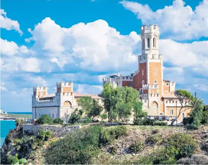  ?? ?? i Capture the castle: take a boat trip and pass the fort on Isola di Capo Passero