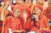  ?? ARIJIT SEN/HT ?? Lingayat seers said the sect must support CM Siddaramai­ah in the assembly polls for recognisin­g it as a separate religion.