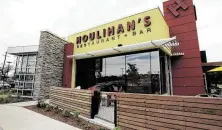  ?? Staff file photo ?? Establishe­d in 1992, Houlihan’s is based in Leawood, Kan., and operates 47 restaurant­s in 14 states under names that include J. Gilbert’s, Bristol Seafood Grill and and Devon Seafood Grill.