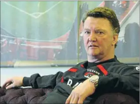  ?? FOTO: MANEL MONTILLA ?? Van Gaal, muy agradecido a Núñez Le considera “mi segundo padre”