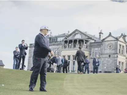  ??  ?? 0 Costantino Rocca tries to recreate his famous monster putt from the ‘Valley of Sin’ on the 18th at the Old Course.