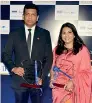  ??  ?? Sanjeewa Chulakumar­a and Hemamali Senaratne with the awards