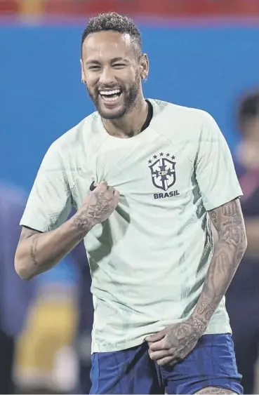  ?? ?? ↑ Neymar is all smiles in training as he recovers from an ankle injury