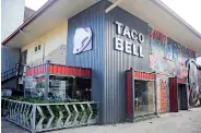  ??  ?? Taco Bell outlet: Creating the perfect ambience for Mexican-inspired fast food. Pix by Amila Gamage