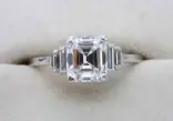  ??  ?? The €47,500 Asscher-cut diamond ring by Garrards jewellers of London