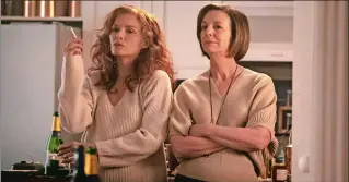  ?? JEROME PREBOIS/ SONY PICTURES CLASSICS VIA AP ?? Michelle Pfeiffer, left, and Susan Coyne in a scene from “French Exit.”