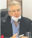  ??  ?? Enrique Bacchetta, senador (ANR), ahora alejado de Colorado Añetete, disconform­e por la gestión del Gobierno de Mario Abdo Benítez.