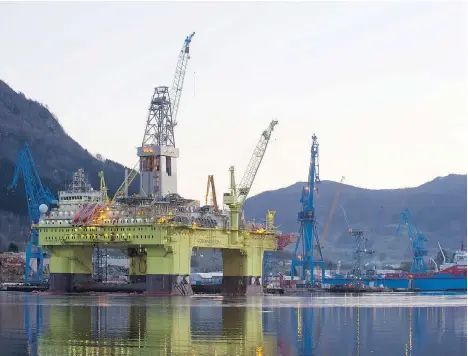  ?? KRISTIAN HELGESEN/BLOOMBERG FILES ?? An oil drilling rig in Olensvag, Norway. Trader Einar Aas saw his fortunes rise and abruptly fall as he gambled on Nordic power. Norway’s single biggest taxpayer in 2016, Aas was declared in default last week after he’d taken a position that was too big.