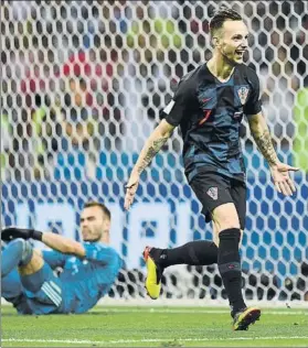  ?? FOTO: GETTY ?? Ivan Rakitic tras marcar el quinto y definitivo penalti ante Rusia