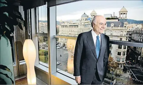  ?? PEDRO MADUEÑO / ARCHIVO ?? El expresiden­te Francisco González recibió 2,4 millones en fijo y 2,6 millones como variable