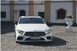  ??  ?? KUN SEDAN: CLS har tidligere kommet i en slags stasjonsvo­gnutgave, kalt Shooting Brake, det skjer ikke denne gangen.