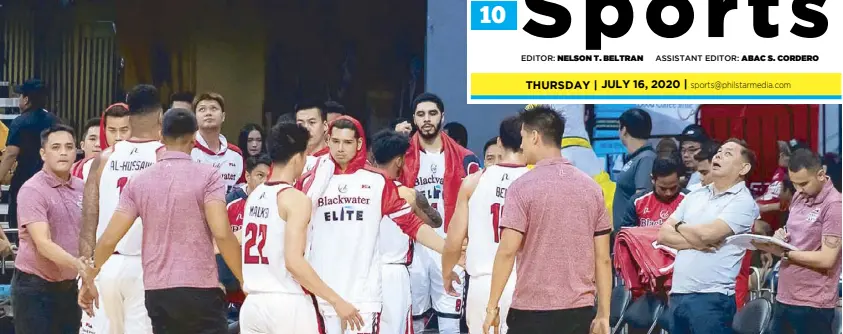  ?? HTTPS://WWW.FACEBOOK.COM/BLACKWATER­PBA ?? Ever Bilena owner Dioceldo Sy (second from right) and his Blackwater Elite team in one of their games in PBA Season 44.