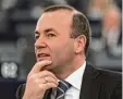  ?? Foto: Patrick Weber, dpa ?? Werde ich’s? Es sieht nicht schlecht aus für Manfred Weber.