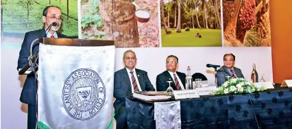  ??  ?? From left: Tea Board Chairman Rohan Pethiyagod­a delivering keynote address. From left: The Planters’ Associatio­n of Ceylon Secretary General Malin Goonetilek­e, Chairman Sunil Poholiyadd­e and Deputy Chairman A.L.W. Goonewarde­na PIC BY SAMANTHA PERERA