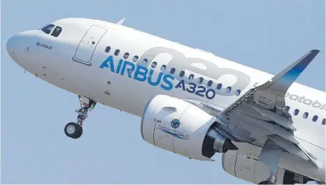  ?? FOTO: DPA ?? Der Airbus A320neo: Das Passagierf­lugzeug für Mittelstre­ckenflüge beschert dem Hersteller aus Toulouse gute Verkaufsza­hlen.