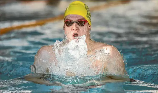  ?? RICKY WILSON/STUFF ?? Sam McKenzie, pictured in action at the Tasman schools champs, has been voted Nelson Marlboroug­h swimmer of the year for the third time.