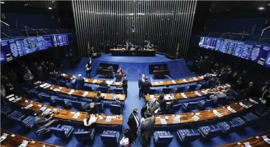  ?? ?? Senadores voltam aos trabalhos em mais uma legislatur­a