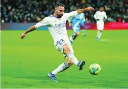  ?? EFE ?? Dani Carvajal centra en el partido ante el Rayo