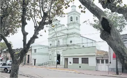  ?? JUAN MANUEL FOGLIA ?? San Isidro Labrador. La comunidad de Lima había comenzado a alejarse del templo.