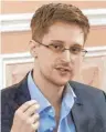  ??  ?? Der frühere US-Geheimdien­stmitarbei­ter Edward Snowden in einem Video, das Wikileaks 2013 veröffentl­icht hat. FOTO: DPA