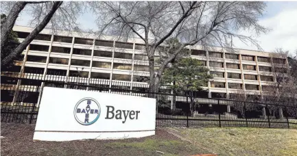  ??  ?? Shelby County Schools is considerin­g moving its headquarte­rs into the Bayer office buildings on Jackson Avenue. The