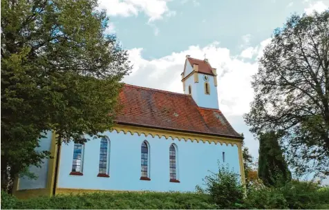  ?? Foto: Zita Schmid ?? Blick auf die Maria Magdalena Kirche in Dattenhaus­en. Ab Oktober finden dort keine Gottesdien­ste mehr statt. Denn für die ehrenamtli­chen Tätigkeite­n im und am Gotteshaus wurde noch kein neuer Mesner gefunden.