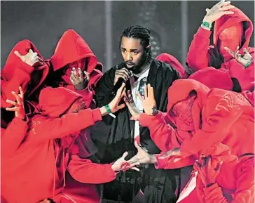  ??  ?? Lamar con el álbum inspirado en el filme Pantera negra obtuvo ocho nominacion­es al premio considerad­o uno de los más importante­s de la industria /AFP
